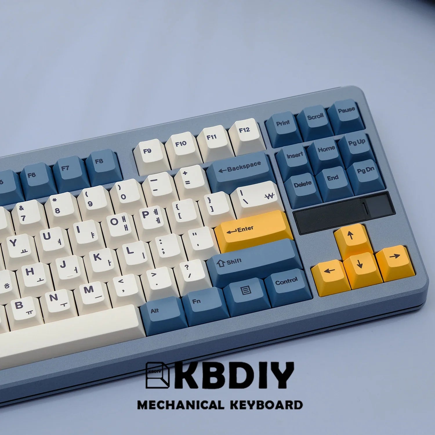 KBDiy 145 Näppäimet/setti PBT Aprikoosinkeltainen Näppäinkorkki Korean Cherry Profile Näppäimet mekaaniselle näppäimistölle 7U DIY Custom for GMK67 GMK75