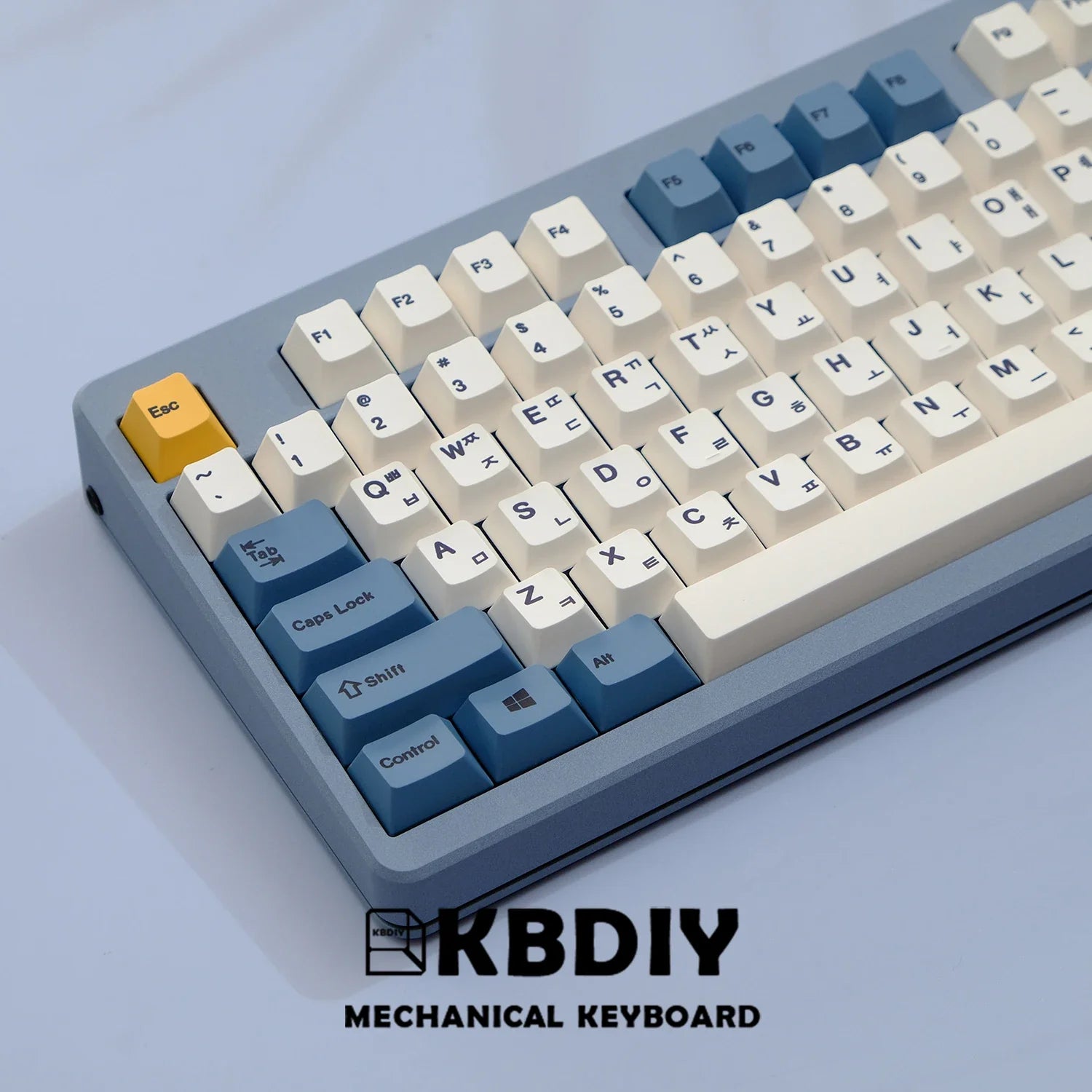 KBDiy 145 Näppäimet/setti PBT Aprikoosinkeltainen Näppäinkorkki Korean Cherry Profile Näppäimet mekaaniselle näppäimistölle 7U DIY Custom for GMK67 GMK75